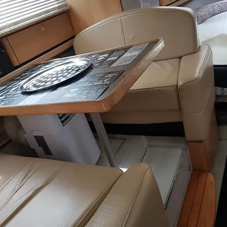 Ботель Bateau A Quai 4 Personnes Агд